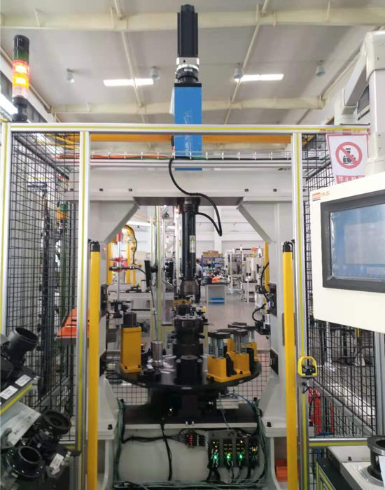 1725411938131413.jpg 康明斯變速箱裝配線